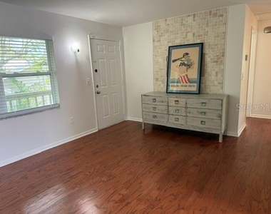 305 S Westland Avenue - Photo Thumbnail 2