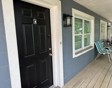 305 S Westland Avenue - Photo Thumbnail 1