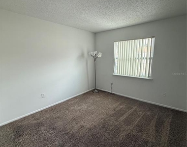 7210 N Manhattan Avenue - Photo Thumbnail 19