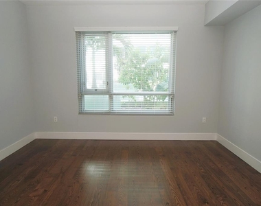 111 N 12th Street - Photo Thumbnail 9