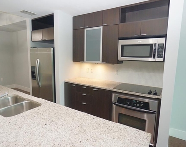 111 N 12th Street - Photo Thumbnail 4