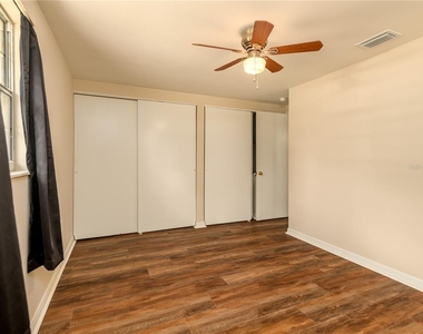 4722 Stearns Road - Photo Thumbnail 12