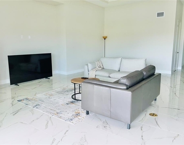 9632 Surrey Rose Drive - Photo Thumbnail 8