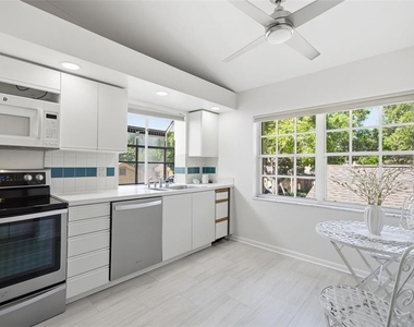 50 Pelican Place - Photo Thumbnail 8
