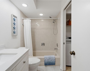 50 Pelican Place - Photo Thumbnail 24