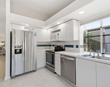 50 Pelican Place - Photo Thumbnail 9