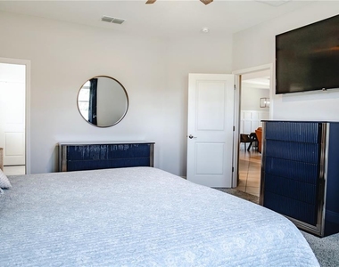 10452 Laguna Plains Drive - Photo Thumbnail 16