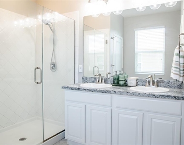 10452 Laguna Plains Drive - Photo Thumbnail 17