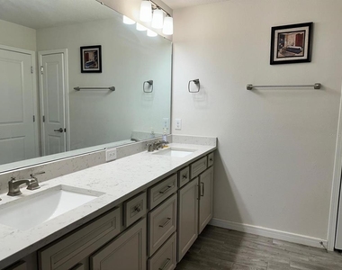 772 Parsons Mooring Court - Photo Thumbnail 10