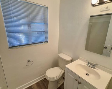 2318 4th Street S - Photo Thumbnail 7