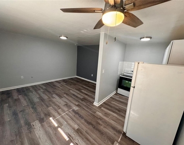 2318 4th Street S - Photo Thumbnail 3