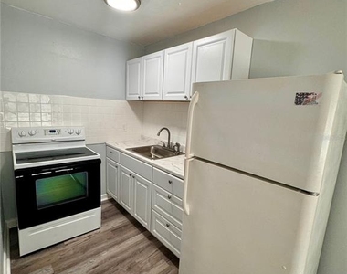 2318 4th Street S - Photo Thumbnail 2