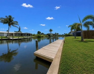 4933 Victoria Drive - Photo Thumbnail 17