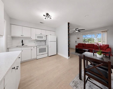 4933 Victoria Drive - Photo Thumbnail 6
