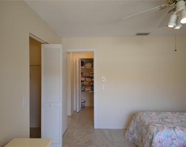 9026 Severn Lane - Photo Thumbnail 11