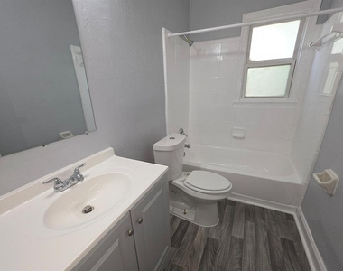 1816 E 27th Street - Photo Thumbnail 4