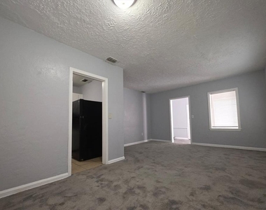 1816 E 27th Street - Photo Thumbnail 2