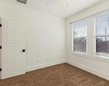 214 E Floribraska Avenue - Photo Thumbnail 26