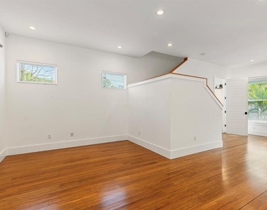 214 E Floribraska Avenue - Photo Thumbnail 13