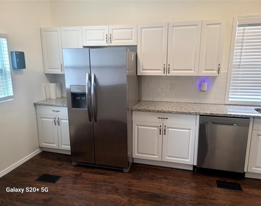 2220 E 17th Avenue - Photo Thumbnail 6