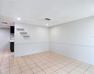 7916 Woodgrove Circle - Photo Thumbnail 3
