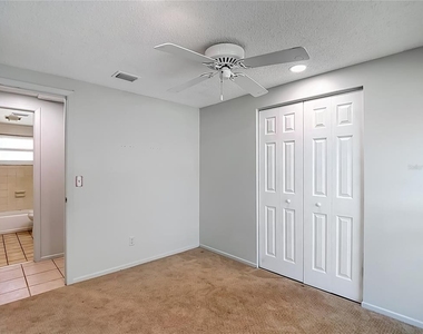 7916 Woodgrove Circle - Photo Thumbnail 16
