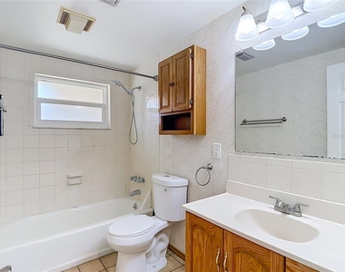 7916 Woodgrove Circle - Photo Thumbnail 20