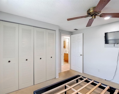 7916 Woodgrove Circle - Photo Thumbnail 28