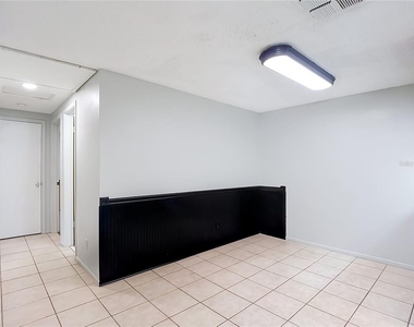 7916 Woodgrove Circle - Photo Thumbnail 7