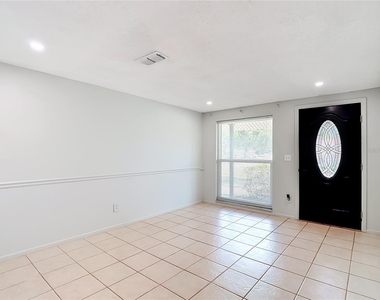 7916 Woodgrove Circle - Photo Thumbnail 2