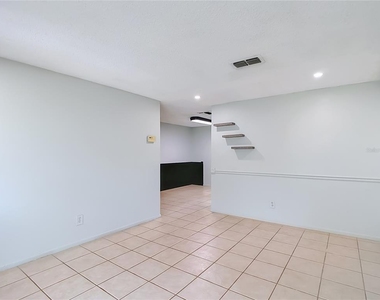 7916 Woodgrove Circle - Photo Thumbnail 4