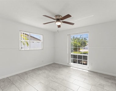 4960 Dover Street Ne - Photo Thumbnail 21