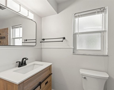 4960 Dover Street Ne - Photo Thumbnail 19