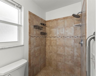 4960 Dover Street Ne - Photo Thumbnail 20