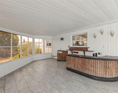 4960 Dover Street Ne - Photo Thumbnail 14