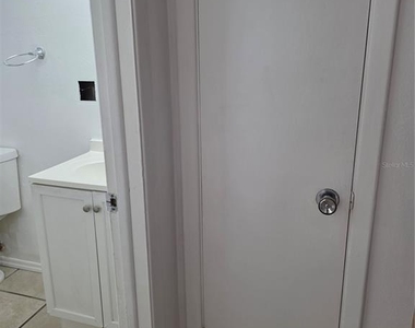3074 Pine Tree Avenue - Photo Thumbnail 33