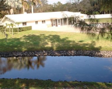 1730 Robinhood Lane - Photo Thumbnail 3