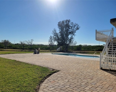 1730 Robinhood Lane - Photo Thumbnail 29