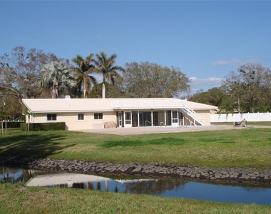 1730 Robinhood Lane - Photo Thumbnail 15