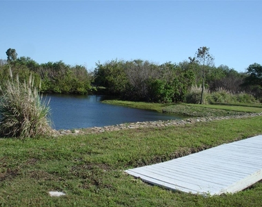 1730 Robinhood Lane - Photo Thumbnail 34