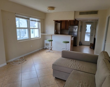 750 Burlington Avenue N - Photo Thumbnail 12