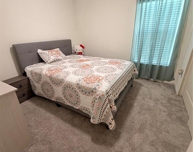 9051 Oscraft Drive - Photo Thumbnail 7