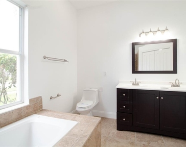 2782 Picadilly Circle - Photo Thumbnail 13