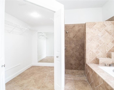 2782 Picadilly Circle - Photo Thumbnail 14