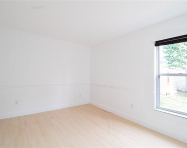 2782 Picadilly Circle - Photo Thumbnail 20