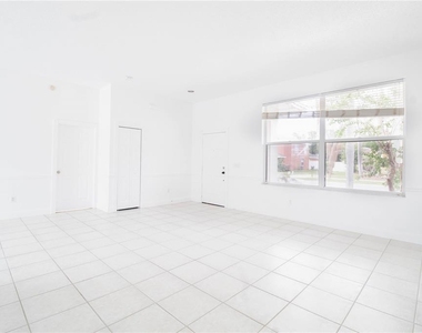 2782 Picadilly Circle - Photo Thumbnail 4