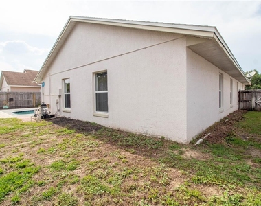2782 Picadilly Circle - Photo Thumbnail 30
