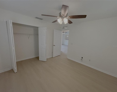 10417 Sw 52nd Court - Photo Thumbnail 8