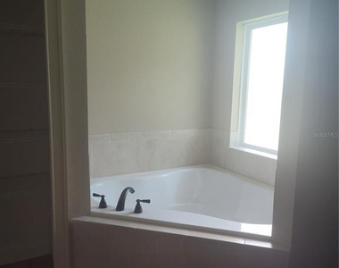 13744 Se 40th Terrace - Photo Thumbnail 14