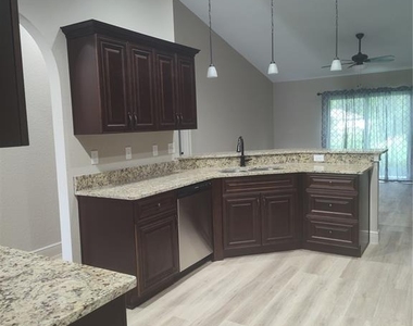 13744 Se 40th Terrace - Photo Thumbnail 7